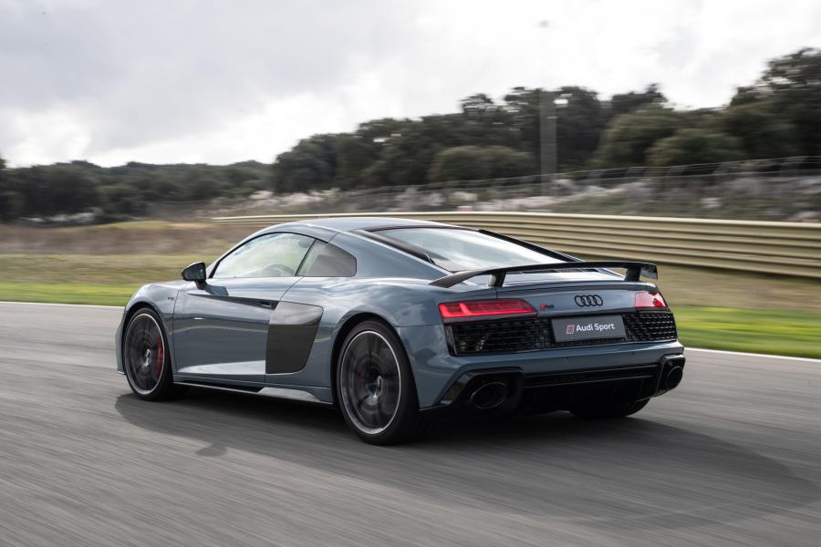  Audi R8 V10 Performance 2019 года  (WW) (фото 34 из 43)
